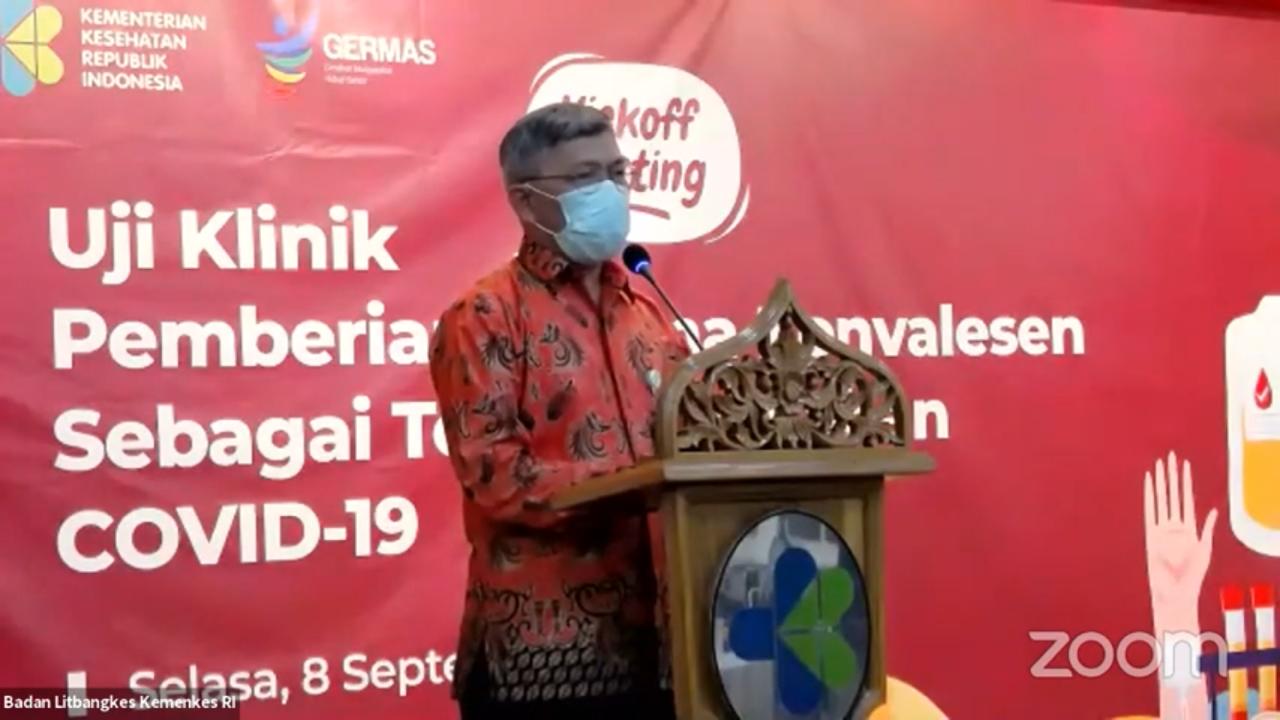 Plt Kepala Badan Penelitian dan Pengembangan Kesehatan Kemenkes RI Slamet menghadiri Kick Off Meeting Uji Klinik Pemberian Plasma Konvalesen sebagai Terapi Tambahan COVID-19, Selasa (8/9). Foto: Balitbangkes Kemenkes