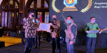 Kemenristek/BRIN Raih Penghargaan Penerapan Sistem Merit