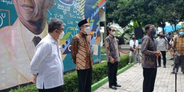 Presiden Saksikan Pemberian Vaksinasi 650 Pendidik