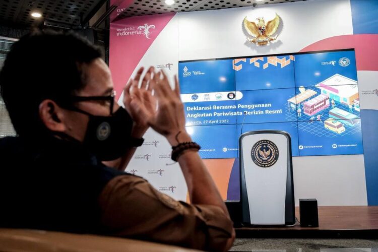 Sandiaga Uno Ajak Masyarakat yang Mudik Pakai Transportasi Berizin Resmi