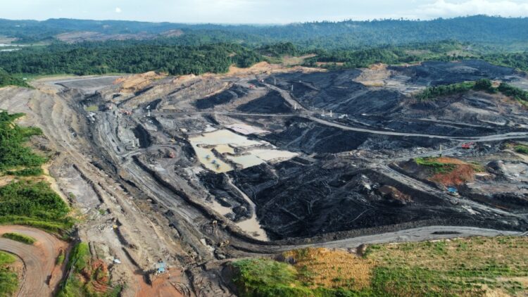 Para Aktivis Lingkungan Hidup Meminta Astra Group Mengurangi Penambangan Batubara