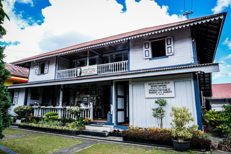 Wisata Sejarah Rumah Kelahiran Bung Hatta di Bukittinggi