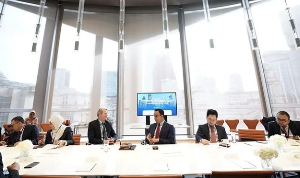 Anies Baswedan Bertemu dengan CEO BloombergNEF, Membahas Seputar Target Emisi 2050