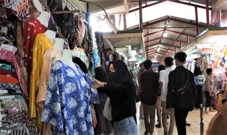 Pasar Beringharjo Kota Yogyakarta Kembali Buka hingga Malam Hari