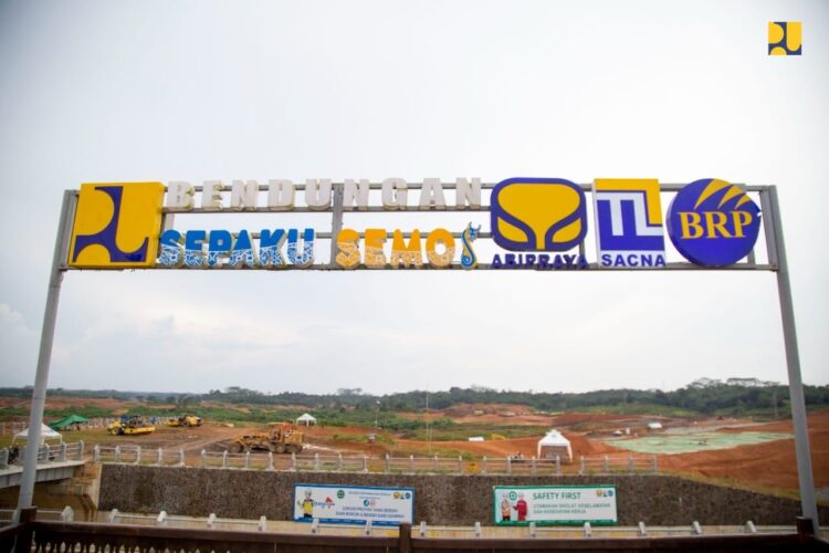 Progres Pembangunan 82,5%, Bendungan Sepaku Semoi Ditargetkan Impounding Juni 2023