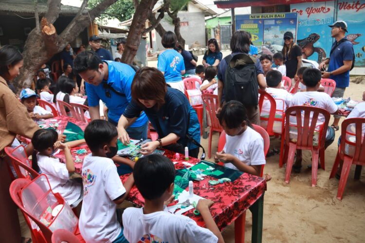 UOB Indonesia Dampingi Anak-anak Kurang Beruntung di Bali untuk Tingkatkan Kesadaran Keanekaragaman Hayati Laut