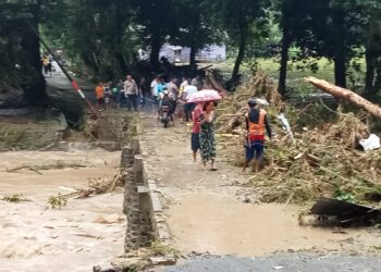 Banjir Bandang Terjang Kabupaten Sumbawa, 12 Rumah Warga Hanyut