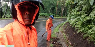 BPBD Kabupaten Banyuwangi Lakukan Pembersihan Drainase untuk Pastikan Keamanan Pemudik