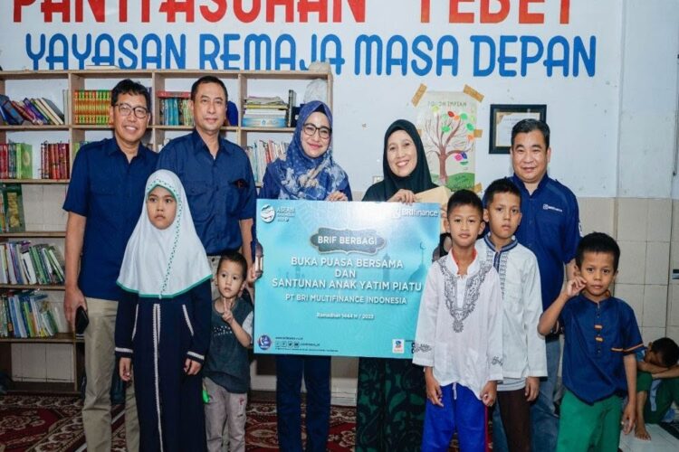 BRI Finance Terapkan Triple Bottom Line dalam Melaksanakan Program CSR