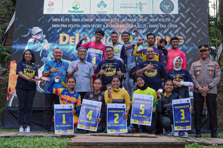 Menparekraf Apresiasi Pelaksanaan BOB Downhill Competition di Sekitar Kawasan Borobudur