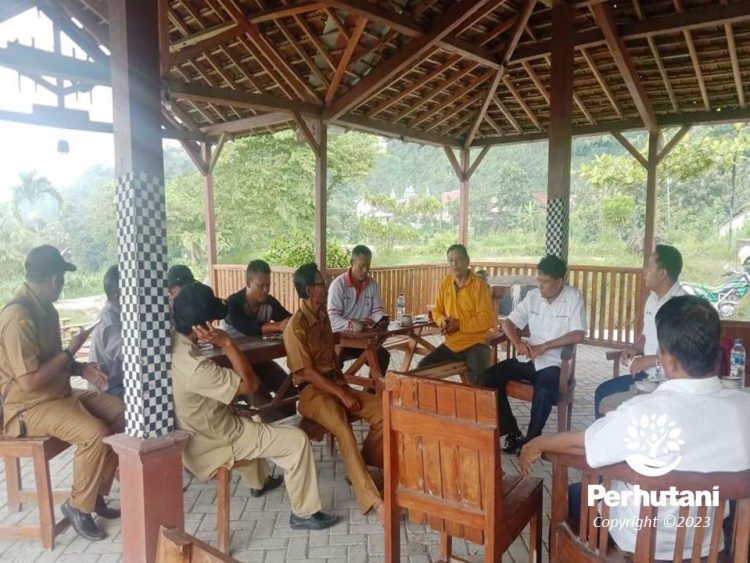 Perum Perhutani dan LMDH di Kabupaten Rembang Adakan Sosialisasi Program TJSL Non PUMK