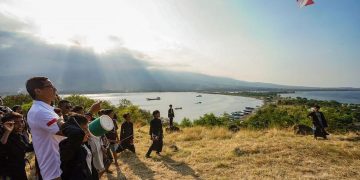 Sandiaga Uno Apresiasi Pengelolaan Desa Wisata Labuhan Lombok yang Indah dan Kaya Budaya