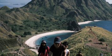 Kemenparekraf Adakan Familiarization Trip untuk Influencer India di Labuan Bajo