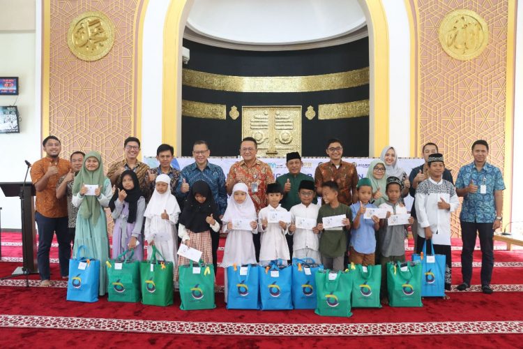 Rangkaian Peringatan HUT Ke-6, PT Jasamarga Transjawa Tol Santuni Anak Yatim