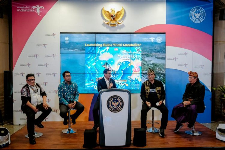 Kemenparekraf Dukung Peluncuran Buku Putri Mandalika
