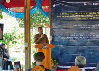Kemenparekraf Perkuat Literasi Keuangan Pelaku Usaha di Desa Wisata Rigis Jaya Lampung Barat
