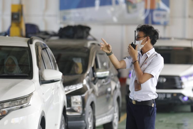 Jelang Akhir Tahun, ASDP Imbau Pengguna Jasa Waspadai Potensi Cuaca Ekstrem