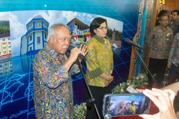 Serah Terima BMN Kementerian PUPR Bersama Menkeu Sri Mulyani, Menteri Basuki: Bentuk Transparansi dan Akuntabilitas Hasil Kerja