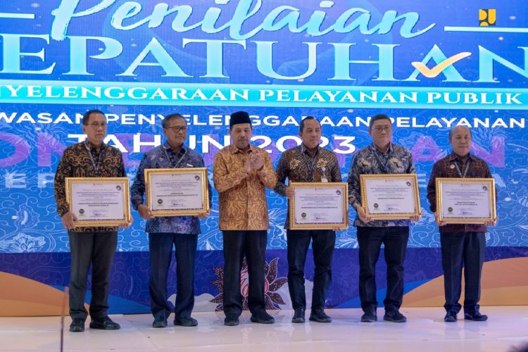 Pelayanan Publik Kementerian PUPR Raih Penghargaan Zona Hijau dari Ombudsman RI
