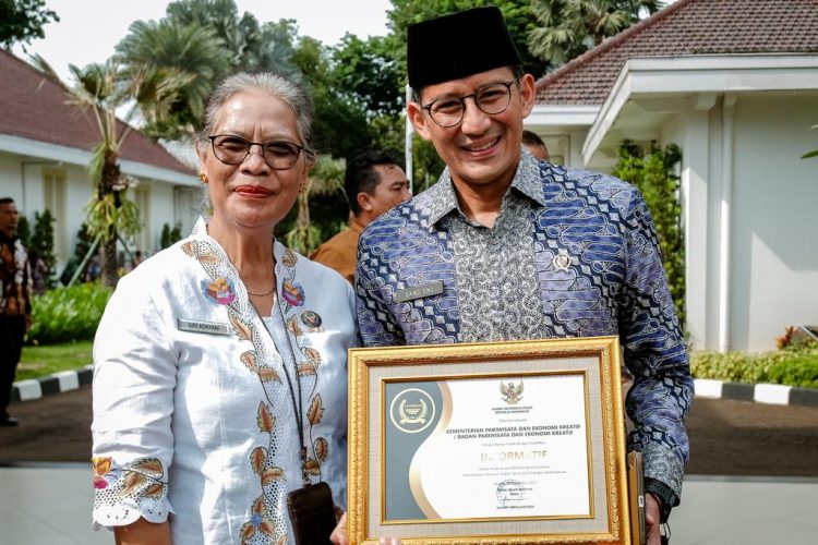 Kemenparekraf Kembali Raih Predikat Informatif di Anugerah Keterbukaan Informasi Publik 2023
