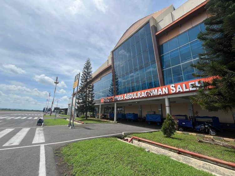 Erupsi Gunung Semeru, Operasional Bandara Malang Terganggu