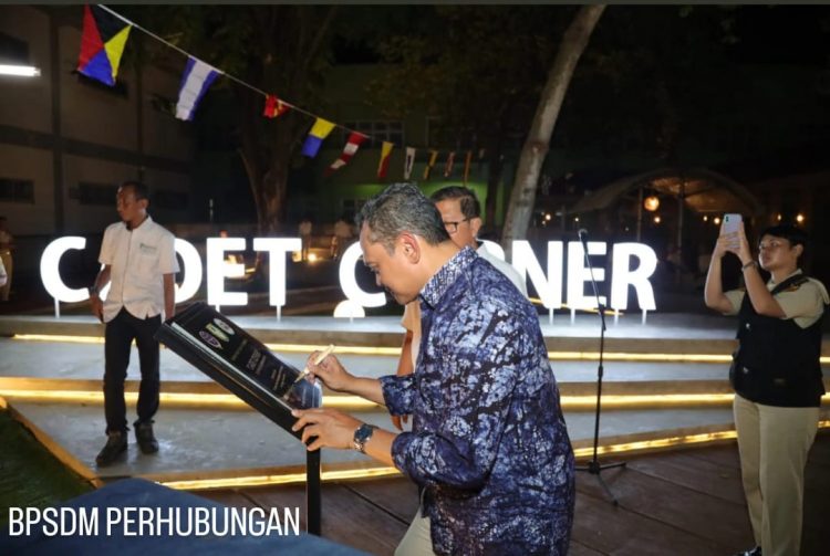 Poltekpel Banten Resmikan Cadet Corner