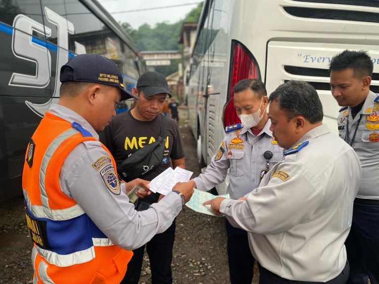 Jelang Angleb, Kemenhub Imbau Masyarakat Cek Kelaikan Bus di Aplikasi MitraDarat