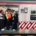Pengguna Commuter Line Di Stasiun Integrasi  Naik saat Libur Lebaran