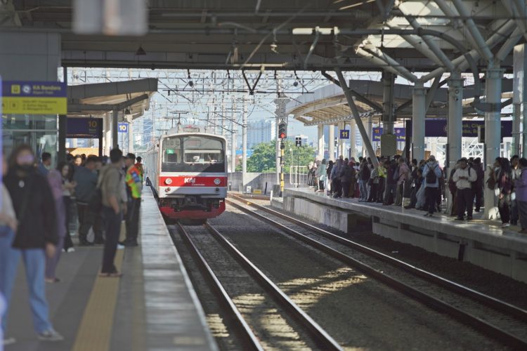 Usai Libur Lebaran, KAI Commuter Layani Lebih 954 Ribu Pengguna Tiap Harinya