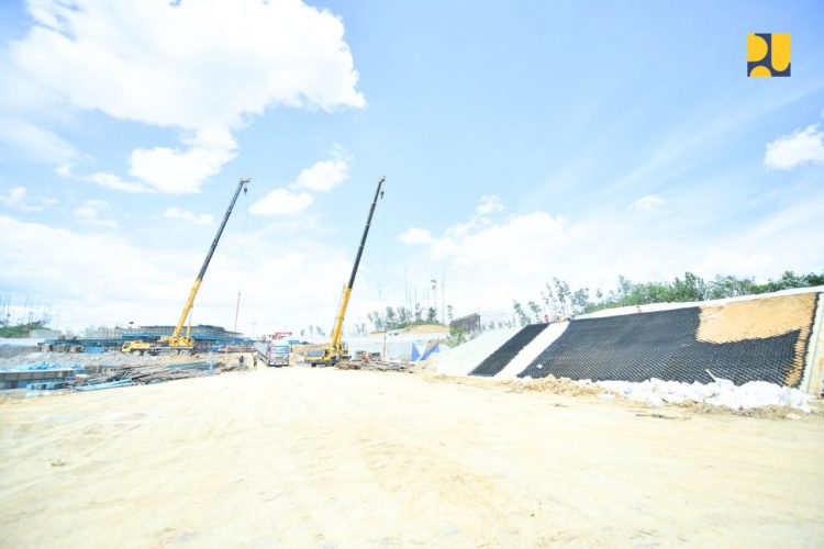Tinjau Jalan Tol 6B dan Akses Tol IKN 6C, Menteri Basuki: Selesai Juni 2025