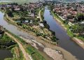 Ilustrasi sungai.