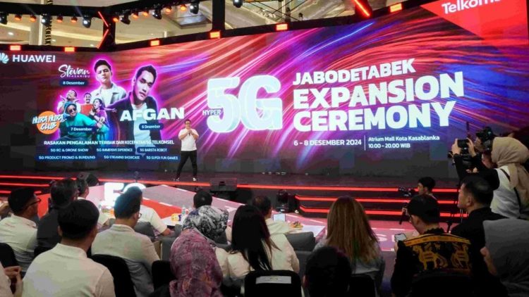 Teknologi “Hyper AI Autonomous Network” Perluas 5G Telkomsel pada Natal dan Tahun Baru