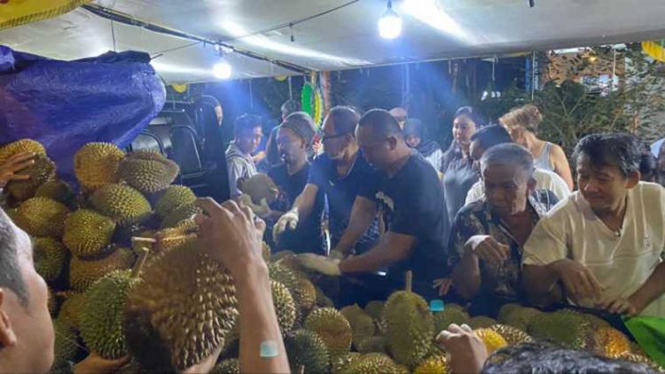 Durian Jemongko Primadona Baru Warga Kota Pontianak