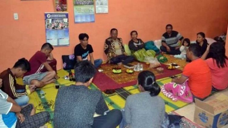 Tradisi Mandok Hata Jalin Kekeluargaan Tahun Baru pada Suku Batak