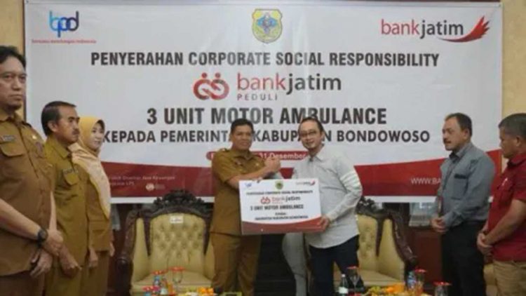 Bank Pembangunan Daerah Jawa Timur Serahkan Bantuan Bagi Kota Batu dan Bondowoso