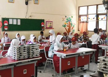 Menkomdigi Tekankan Perlunya Sosialisi Program Makan Bergizi Gratis dengan Nilai Kearifan Lokal