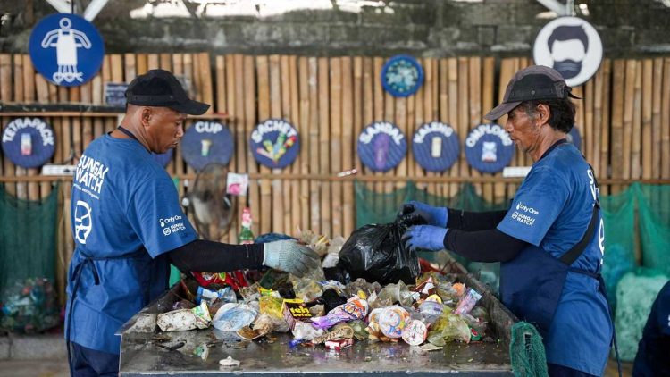 Dukung Pelestarian Lingkungan, Airbnb Community Fund Dukung Dana Hibah untuk Sungai Watch