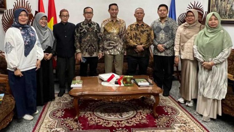 UIR Jajaki Kerjasama dengan Muslim Community Ho Chi Minh Vietnam