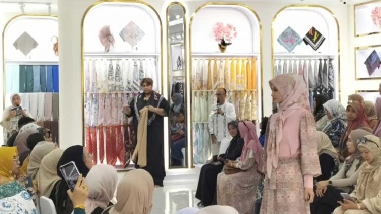 Igun Ajak Influenser Dalam Perkenalkan Koleksi Kingdom of Love