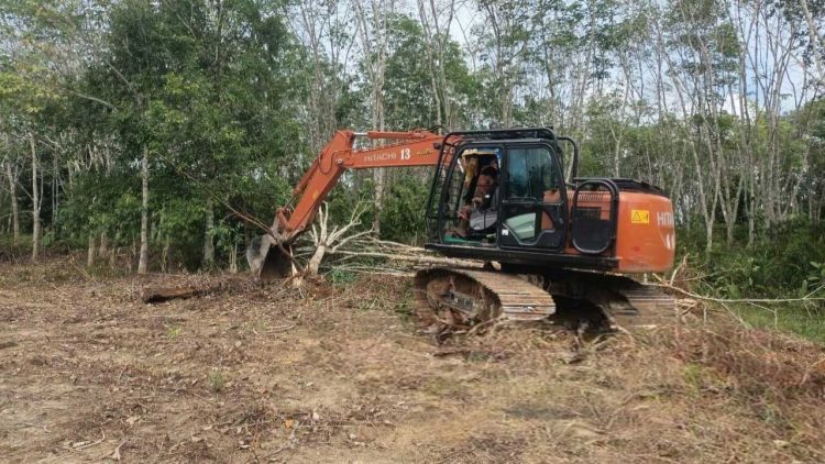 PT BJAP 2 Berikan Program CSR Berupa Fasilitas Umum di Seruyan