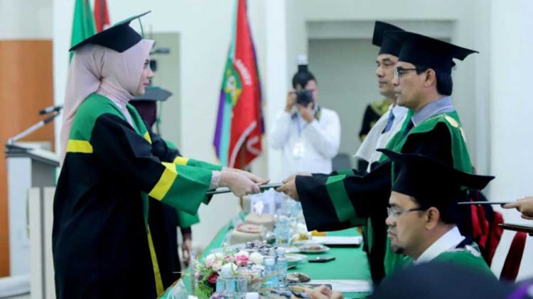 UIN Ar-Raniry Wisuda 1.401 Lulusan Tujuh di Antaranya Mahasiswa dari Malaysia