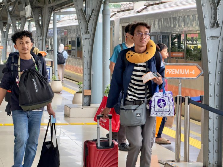 Sebanyak 1,5 Juta Tiket Terjual, Ini 10 Stasiun Terpadat Saat Mudik Lebaran