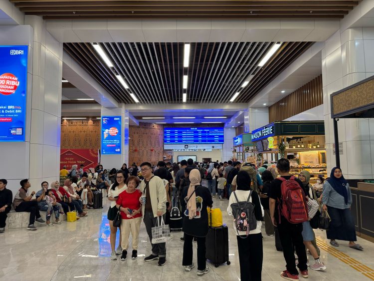 KCIC Siapkan 808 Ribu Tempat Duduk untuk Angkutan Lebaran 2025