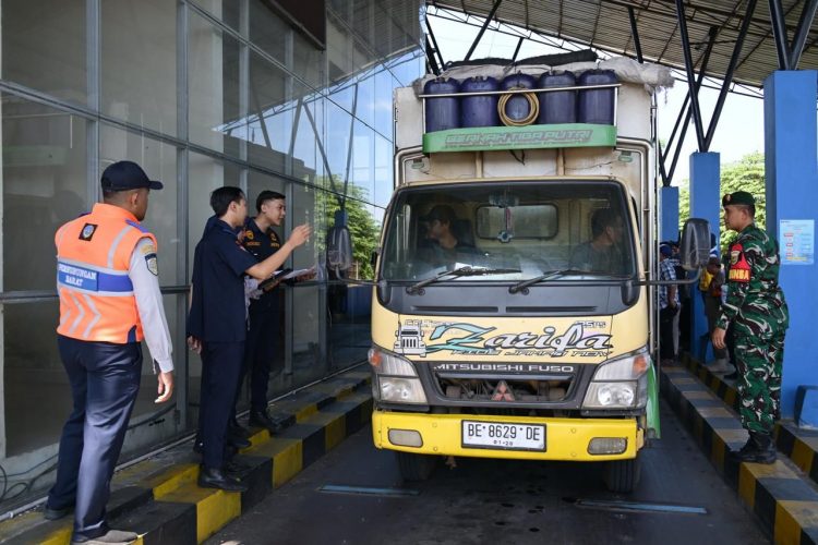 Angkutan Logistik Tetap Beroperasi pada Masa Lebaran 2025