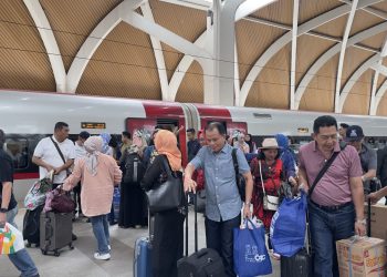 Libur Lebaran Hemat! Naik Whoosh Jakarta-Bandung Hanya Rp200.000