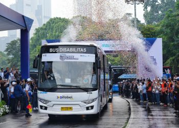 Menhub Dudy Lepas Keberangkatan Mudik Gratis BUMN
