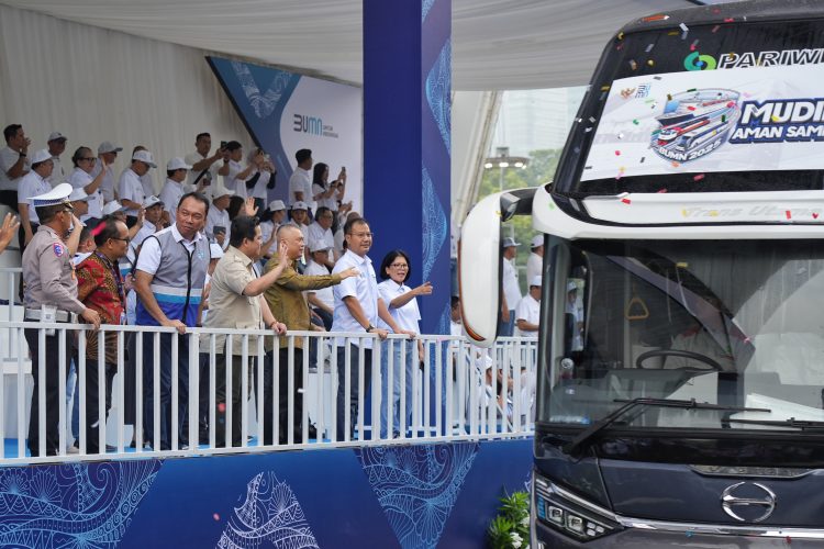 Dukung Kelancaran Arus Mudik, ASDP Lepas Peserta Mudik Gratis ke Bandar Lampung