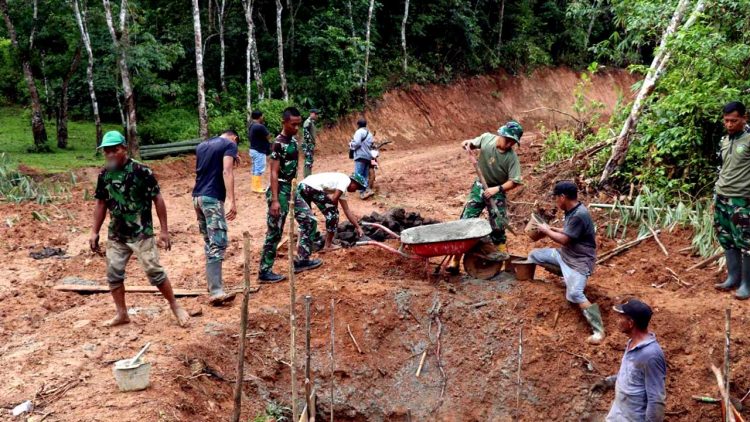 Satgas TMMD Kodim 0407 Bangun Jembatan Duiker untuk Akses Warga