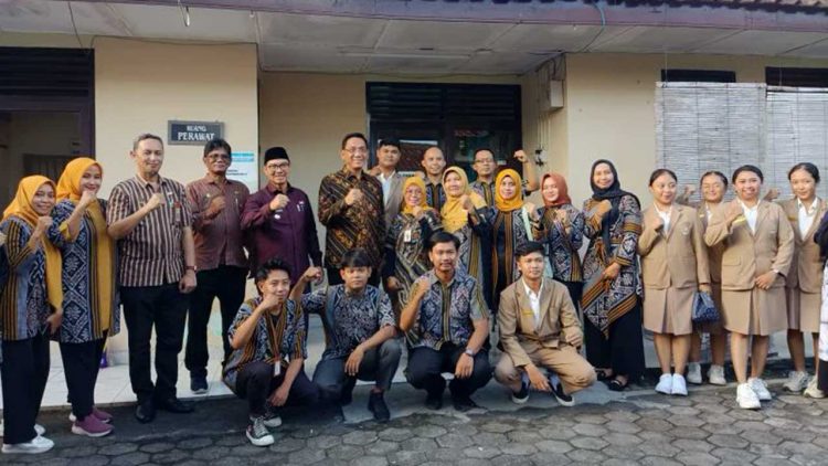 Wali Kota Yogyakarta Lakukan Kunjungan ke Rumah Pelayanan Sosial Lanjut Usia Terlantar