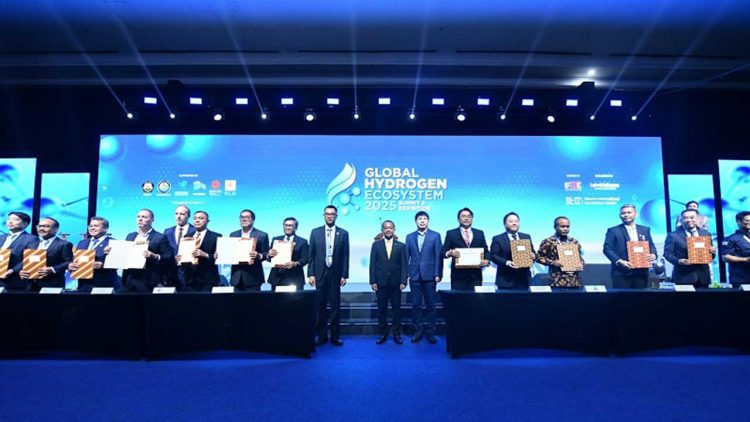 PLN Pacu Inovasi Hidrogen untuk Lautan Bebas Emisi